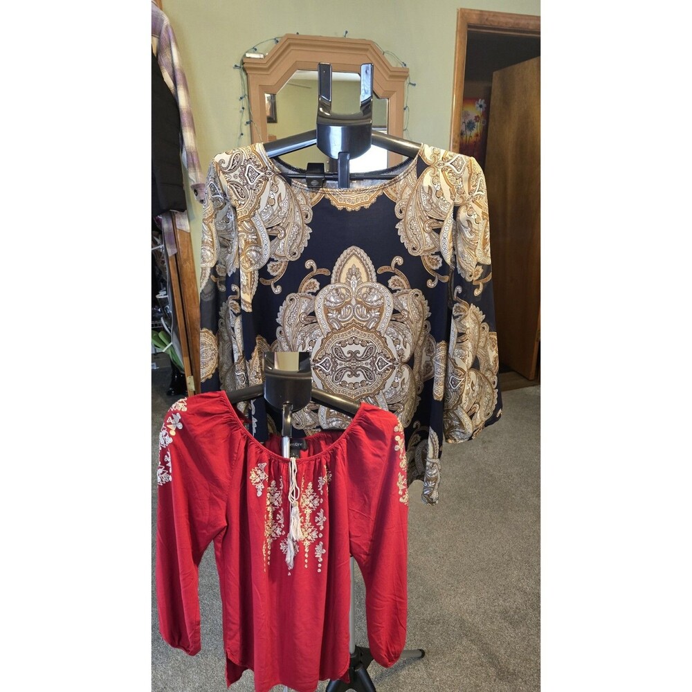 2 WOMAN'S SIZE:LARGE TOPS/ BLOUSE BY: KAREN KANE & DRESSBARN*NEW WITHOUT TAGS*